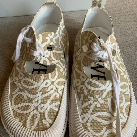 NWT size 41 monogram canvas Loewe Beige and White Sneakers - Picture 1 of 8